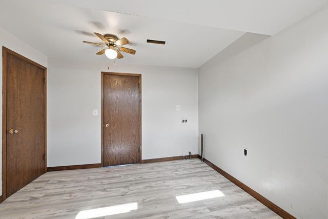 S77W25205 National AVENUE, Waukesha, WI 53189