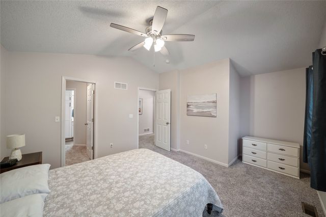 1117 S 52nd Street 1707, West Des Moines, IA 50265