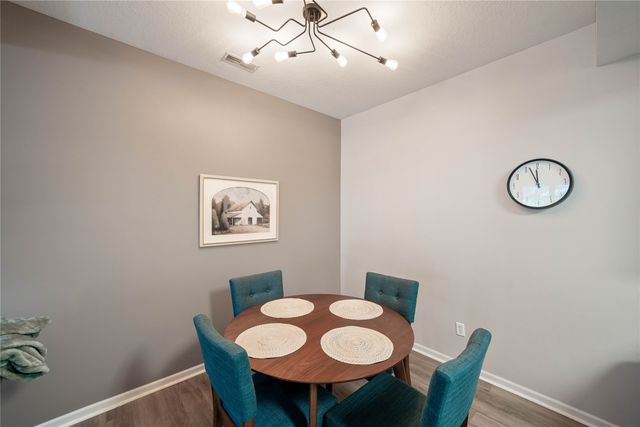 1117 S 52nd Street 1707, West Des Moines, IA 50265