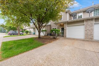 1117 S 52nd Street 1707, West Des Moines, IA 50265