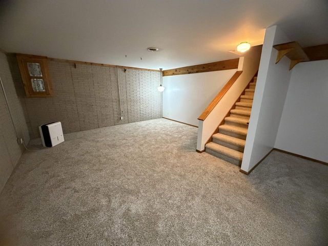 906 Prospect Avenue, Beaver Dam, WI 53916