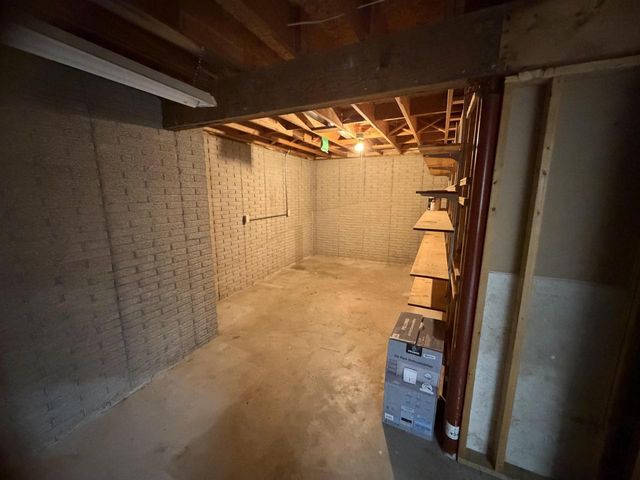 906 Prospect Avenue, Beaver Dam, WI 53916
