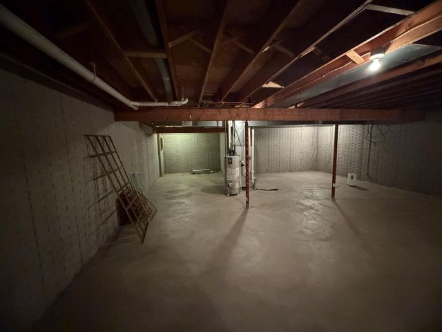 906 Prospect Avenue, Beaver Dam, WI 53916
