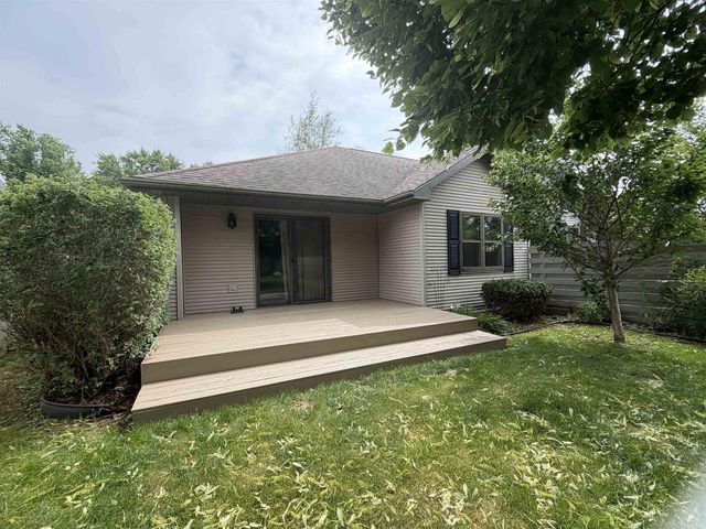 906 Prospect Avenue, Beaver Dam, WI 53916