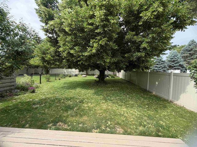 906 Prospect Avenue, Beaver Dam, WI 53916