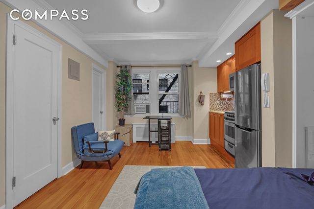 314 E 41st St Apt 306B, New York City, NY 10017
