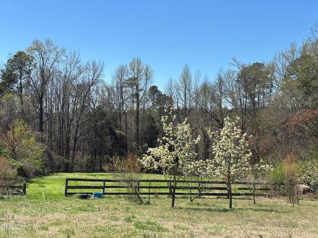 344 J B Leonard Road, Castalia, NC 27816