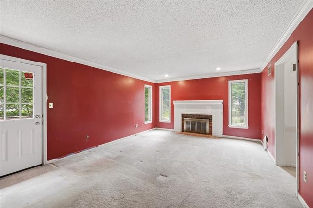 1402 NW Weatherstone Lane, Blue Springs, MO 64015