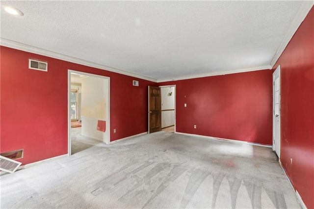 1402 NW Weatherstone Lane, Blue Springs, MO 64015