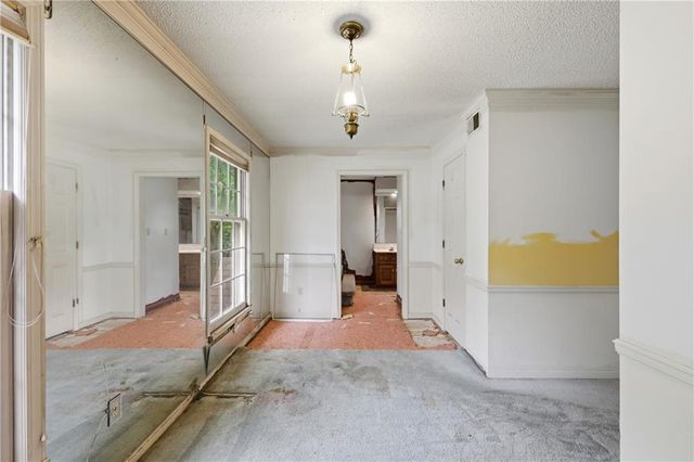 1402 NW Weatherstone Lane, Blue Springs, MO 64015