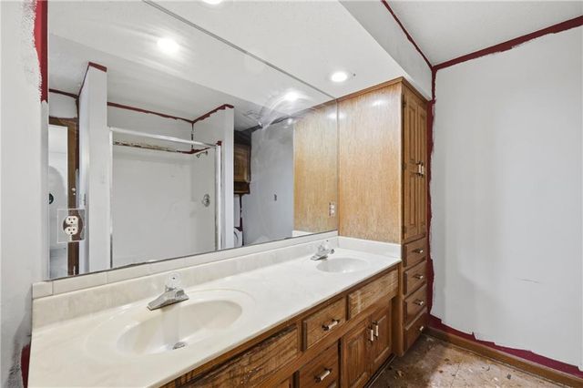 1402 NW Weatherstone Lane, Blue Springs, MO 64015