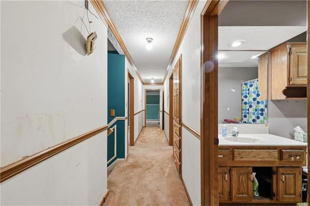 1402 NW Weatherstone Lane, Blue Springs, MO 64015