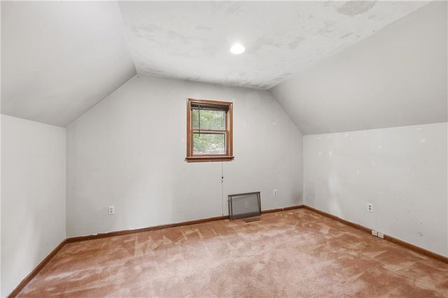 1402 NW Weatherstone Lane, Blue Springs, MO 64015