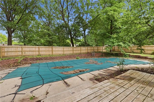 1402 NW Weatherstone Lane, Blue Springs, MO 64015