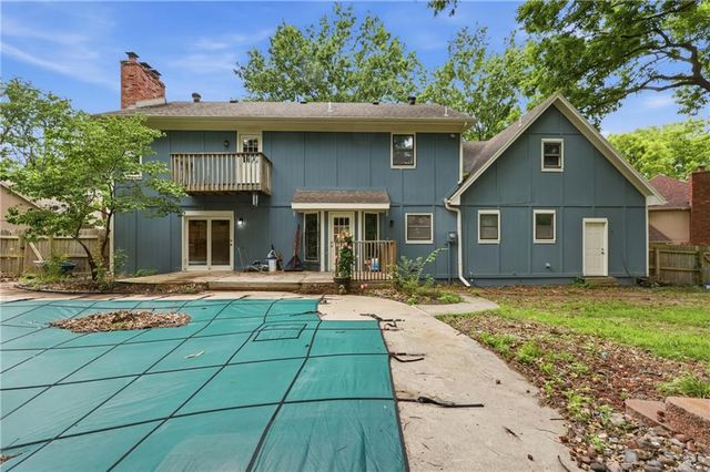1402 NW Weatherstone Lane, Blue Springs, MO 64015