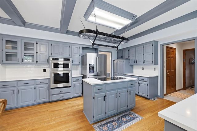 1402 NW Weatherstone Lane, Blue Springs, MO 64015