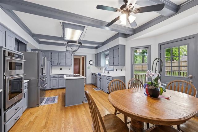 1402 NW Weatherstone Lane, Blue Springs, MO 64015
