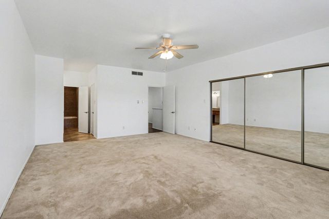 402 Wilcrest Drive 402, Houston, TX 77042