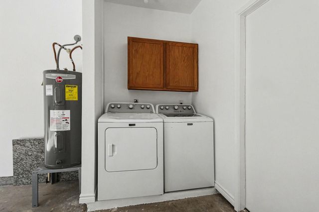 402 Wilcrest Drive 402, Houston, TX 77042