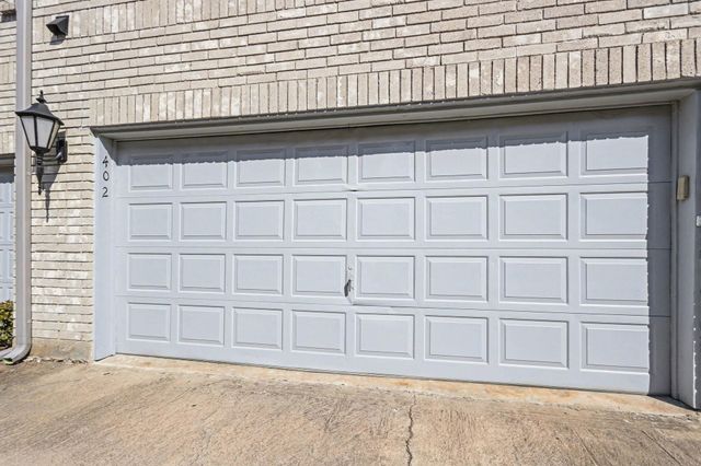 402 Wilcrest Drive 402, Houston, TX 77042