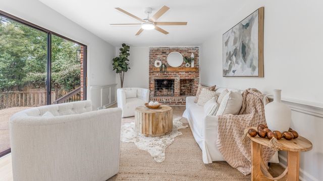 108 Lakeview Drive, Summerville, SC 29485