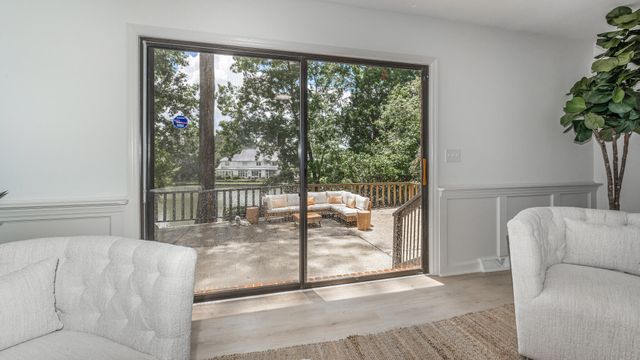 108 Lakeview Drive, Summerville, SC 29485