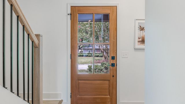 108 Lakeview Drive, Summerville, SC 29485