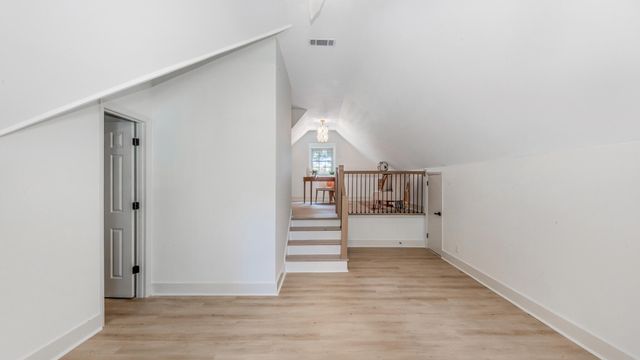 108 Lakeview Drive, Summerville, SC 29485