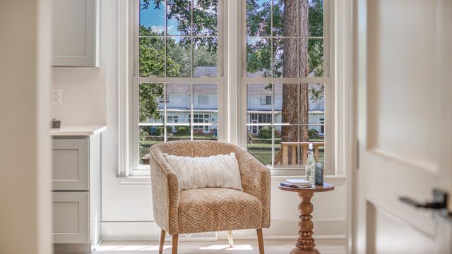 108 Lakeview Drive, Summerville, SC 29485