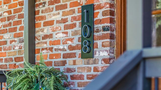 108 Lakeview Drive, Summerville, SC 29485