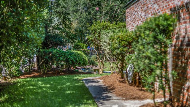 108 Lakeview Drive, Summerville, SC 29485