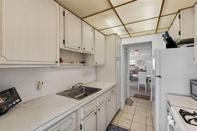 2960 59TH STREET S 406, Gulfport, FL 33707