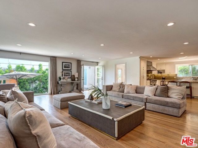 7908 W 81st Street, Los Angeles, CA 90293