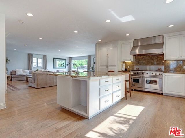 7908 W 81st Street, Los Angeles, CA 90293