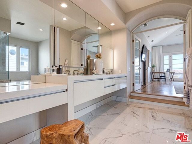 7908 W 81st Street, Los Angeles, CA 90293