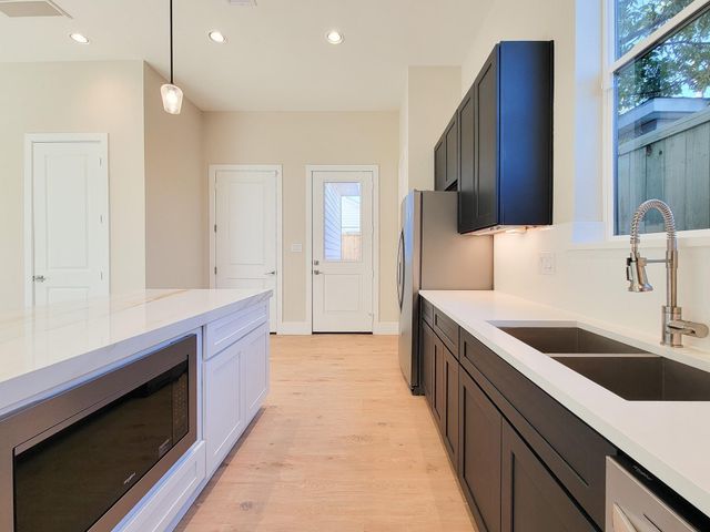 5613 Leonard Street, Houston, TX 77023