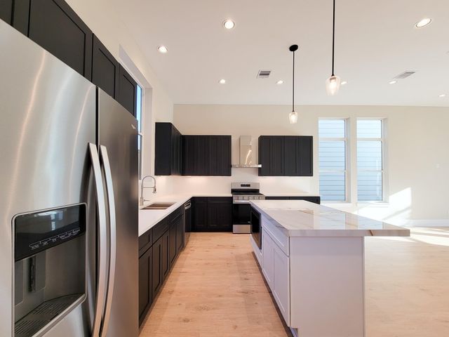 5613 Leonard Street, Houston, TX 77023