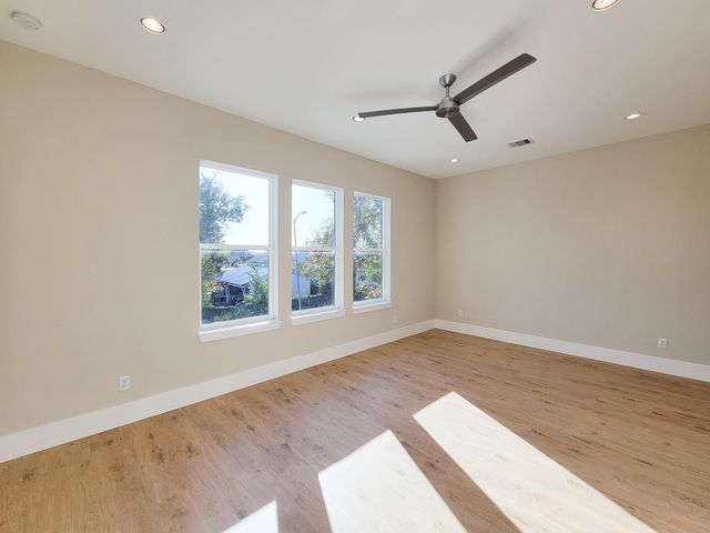 5613 Leonard Street, Houston, TX 77023