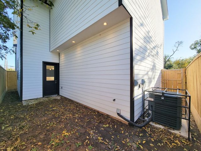 5613 Leonard Street, Houston, TX 77023