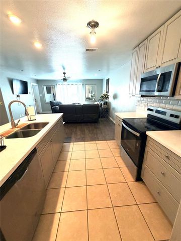 6506 Pine Tree Glen, Houston, TX 77049