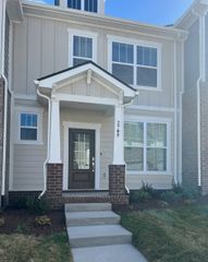 2705 Fordham St, Columbia, TN 38401