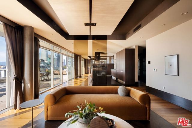 1155 S Grand Avenue 2204, Los Angeles, CA 90015