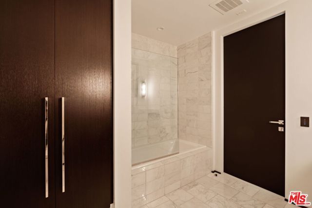 1155 S Grand Avenue 2204, Los Angeles, CA 90015