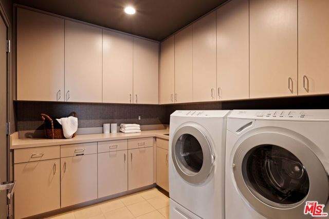 1155 S Grand Avenue 2204, Los Angeles, CA 90015