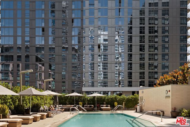 1155 S Grand Avenue 2204, Los Angeles, CA 90015