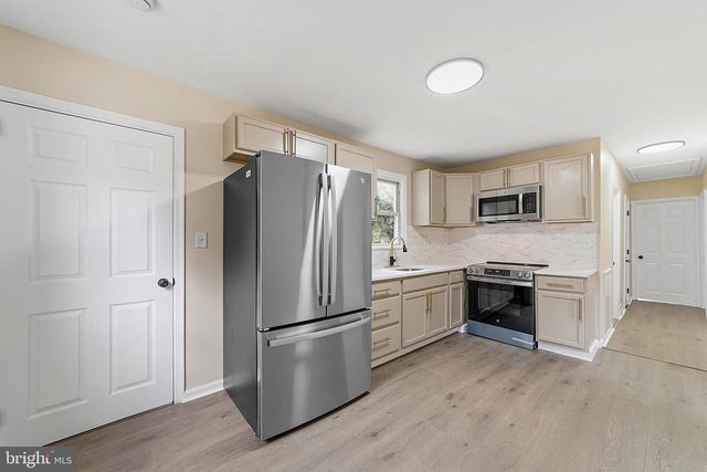 89 RUTGERS RD, Pennsville, NJ 08070