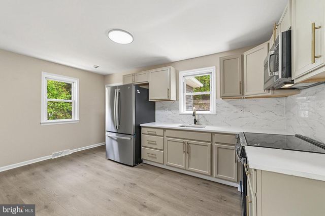 89 RUTGERS RD, Pennsville, NJ 08070
