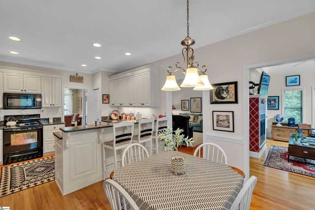 123 N Woodfin Ridge Drive, Inman, SC 29349