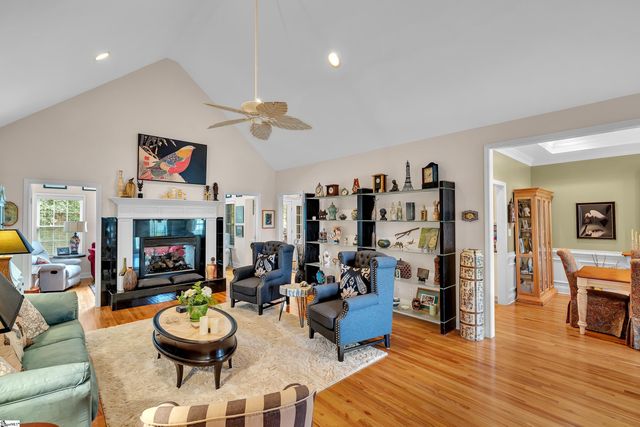 123 N Woodfin Ridge Drive, Inman, SC 29349