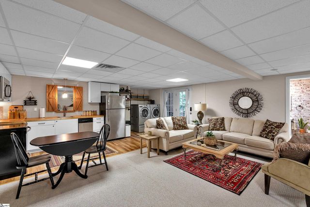 123 N Woodfin Ridge Drive, Inman, SC 29349